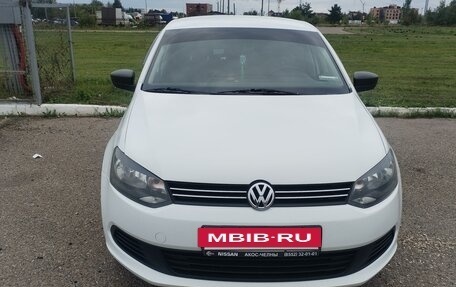 Volkswagen Polo VI (EU Market), 2014 год, 845 000 рублей, 3 фотография