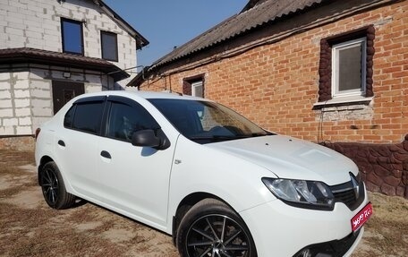 Renault Logan II, 2017 год, 752 000 рублей, 1 фотография