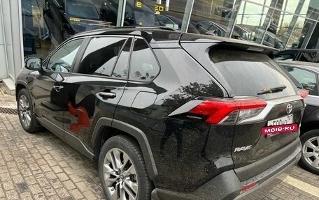 Toyota RAV4, 2020 год, 3 555 000 рублей, 2 фотография