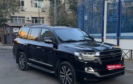 Toyota Land Cruiser 200, 2018 год, 8 250 000 рублей, 3 фотография