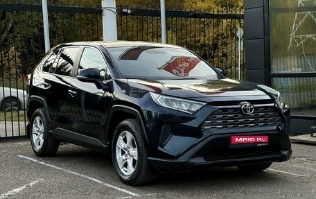 Toyota RAV4, 2019 год, 2 849 000 рублей, 1 фотография