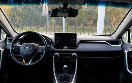 Toyota RAV4, 2019 год, 2 849 000 рублей, 10 фотография