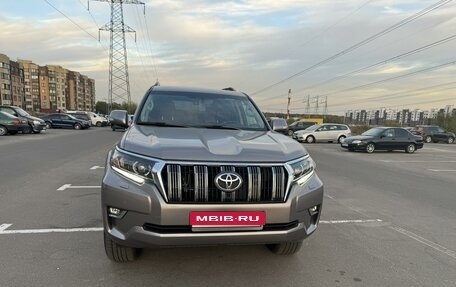 Toyota Land Cruiser Prado 150 рестайлинг 2, 2022 год, 8 500 000 рублей, 23 фотография