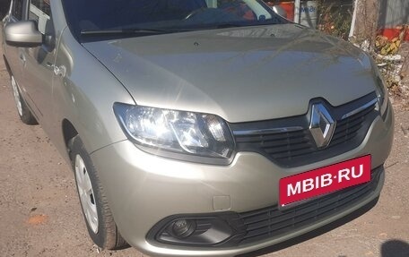 Renault Logan II, 2017 год, 1 110 000 рублей, 10 фотография