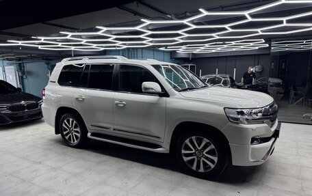 Toyota Land Cruiser 200, 2017 год, 6 950 000 рублей, 9 фотография