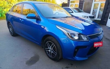 KIA Rio IV, 2018 год, 1 389 000 рублей, 2 фотография