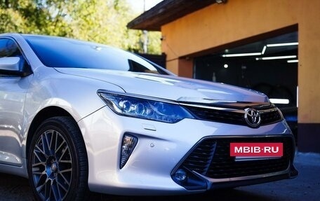 Toyota Camry, 2018 год, 2 400 000 рублей, 3 фотография