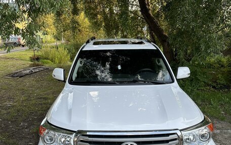 Toyota Land Cruiser 200, 2014 год, 4 950 000 рублей, 3 фотография