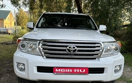 Toyota Land Cruiser 200, 2014 год, 4 950 000 рублей, 6 фотография