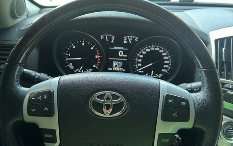 Toyota Land Cruiser 200, 2014 год, 4 950 000 рублей, 17 фотография