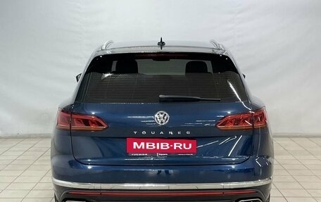 Volkswagen Touareg III, 2018 год, 3 999 000 рублей, 6 фотография