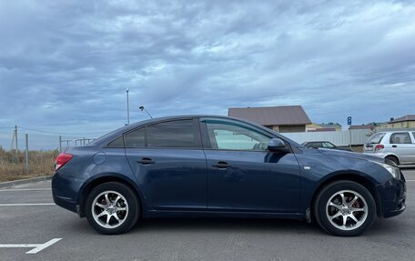 Chevrolet Cruze II, 2011 год, 790 000 рублей, 3 фотография