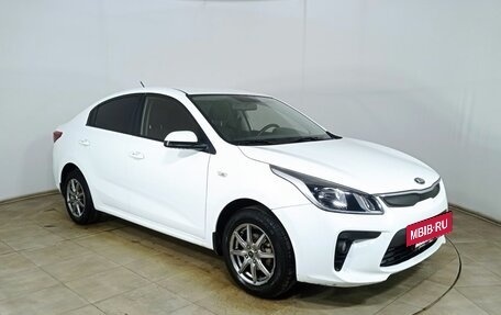 KIA Rio IV, 2018 год, 1 380 000 рублей, 3 фотография