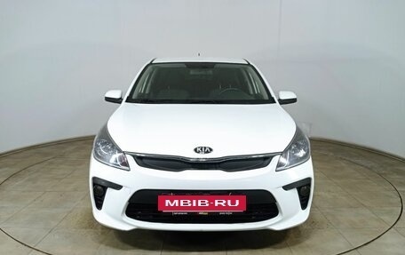 KIA Rio IV, 2018 год, 1 380 000 рублей, 2 фотография