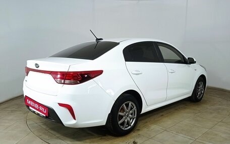 KIA Rio IV, 2018 год, 1 380 000 рублей, 5 фотография