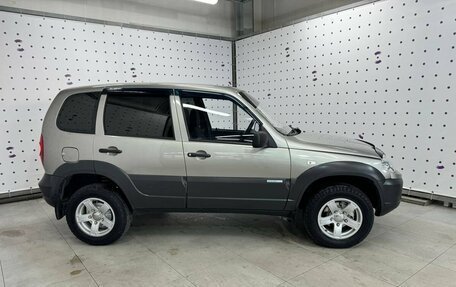 Chevrolet Niva I рестайлинг, 2011 год, 587 500 рублей, 7 фотография