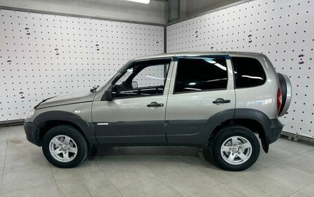 Chevrolet Niva I рестайлинг, 2011 год, 587 500 рублей, 8 фотография