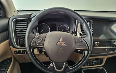 Mitsubishi Outlander III рестайлинг 3, 2020 год, 2 589 000 рублей, 11 фотография