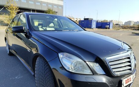 Mercedes-Benz E-Класс, 2012 год, 1 780 000 рублей, 5 фотография