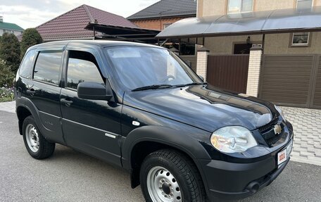 Chevrolet Niva I рестайлинг, 2013 год, 597 000 рублей, 4 фотография