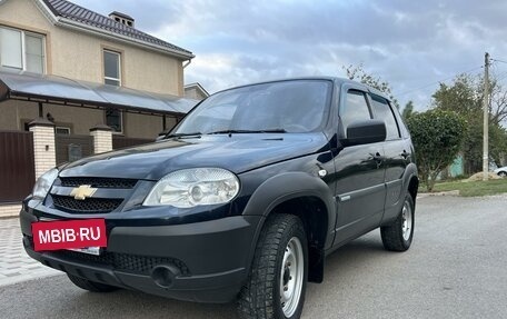 Chevrolet Niva I рестайлинг, 2013 год, 597 000 рублей, 2 фотография