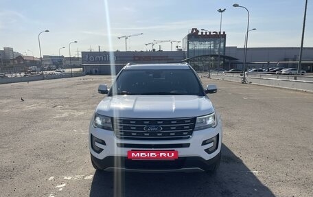 Ford Explorer VI, 2017 год, 3 095 000 рублей, 3 фотография