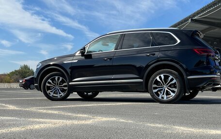 Volkswagen Touareg III, 2019 год, 6 200 000 рублей, 10 фотография