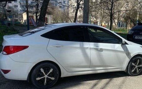 Hyundai Solaris II рестайлинг, 2016 год, 950 000 рублей, 3 фотография