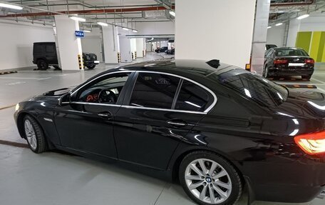 BMW 5 серия, 2012 год, 2 600 000 рублей, 3 фотография