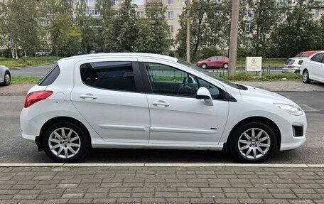 Peugeot 308 II, 2011 год, 669 000 рублей, 2 фотография