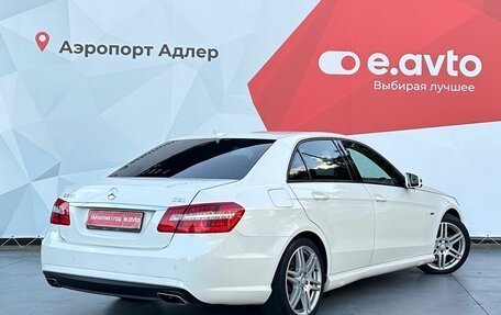 Mercedes-Benz E-Класс, 2011 год, 1 890 000 рублей, 4 фотография