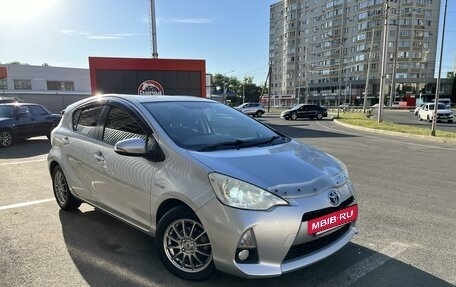 Toyota Aqua I, 2012 год, 850 000 рублей, 2 фотография