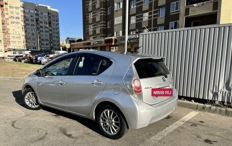 Toyota Aqua I, 2012 год, 850 000 рублей, 3 фотография