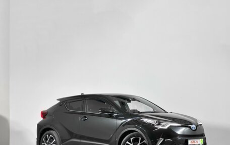 Toyota C-HR I рестайлинг, 2018 год, 2 080 000 рублей, 3 фотография