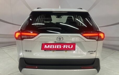 Toyota RAV4, 2024 год, 4 450 000 рублей, 6 фотография