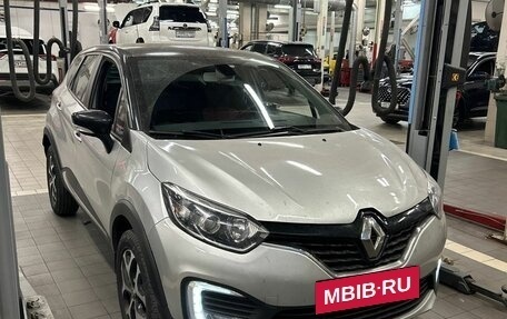 Renault Kaptur I рестайлинг, 2017 год, 1 347 000 рублей, 8 фотография