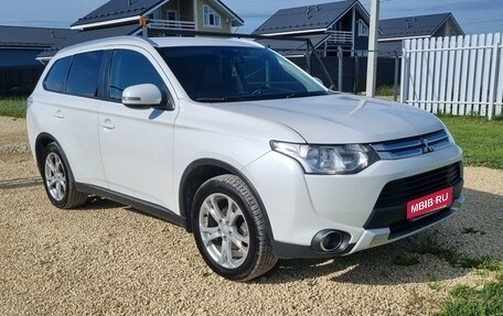 Mitsubishi Outlander III рестайлинг 3, 2014 год, 1 650 000 рублей, 1 фотография