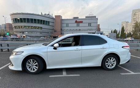 Toyota Camry, 2020 год, 2 080 000 рублей, 2 фотография