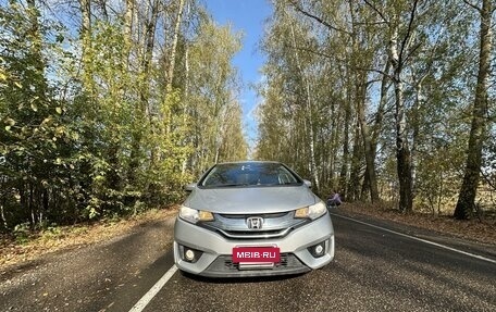 Honda Fit III, 2015 год, 1 350 000 рублей, 2 фотография