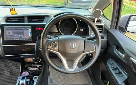 Honda Fit III, 2015 год, 1 350 000 рублей, 9 фотография