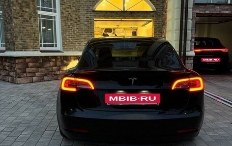 Tesla Model 3 I, 2022 год, 5 000 000 рублей, 3 фотография