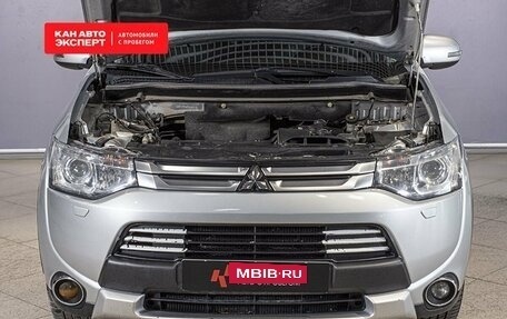 Mitsubishi Outlander III рестайлинг 3, 2014 год, 1 330 000 рублей, 12 фотография