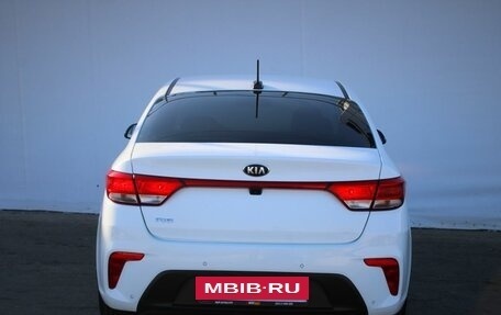 KIA Rio IV, 2020 год, 1 590 000 рублей, 6 фотография