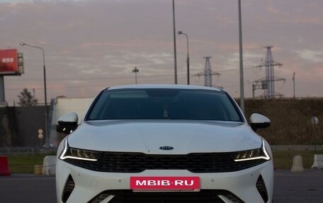 KIA K5, 2021 год, 2 400 000 рублей, 4 фотография