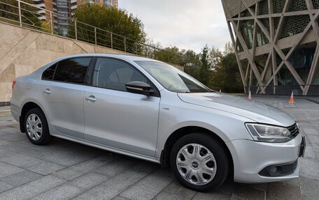 Volkswagen Jetta VI, 2013 год, 1 400 000 рублей, 3 фотография