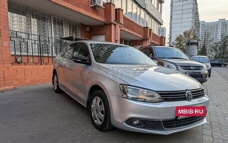 Volkswagen Jetta VI, 2013 год, 1 400 000 рублей, 2 фотография