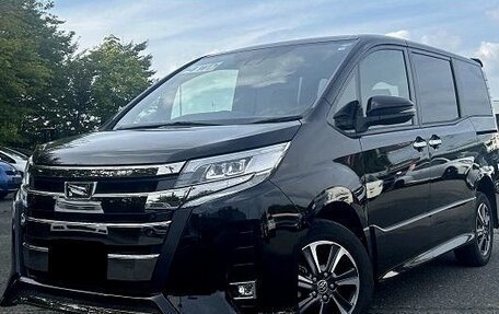 Toyota Noah III, 2020 год, 1 856 000 рублей, 1 фотография