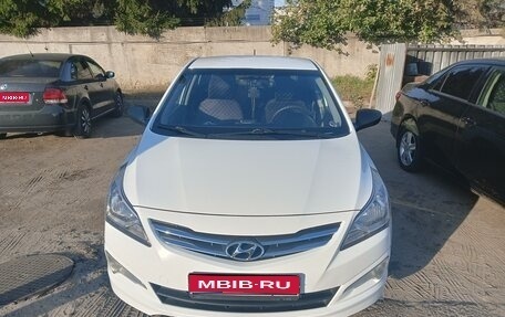 Hyundai Solaris II рестайлинг, 2016 год, 950 000 рублей, 1 фотография