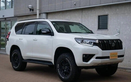 Toyota Land Cruiser Prado 150 рестайлинг 2, 2021 год, 3 500 083 рублей, 1 фотография