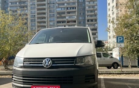 Volkswagen Caravelle T6 рестайлинг, 2017 год, 2 580 000 рублей, 4 фотография